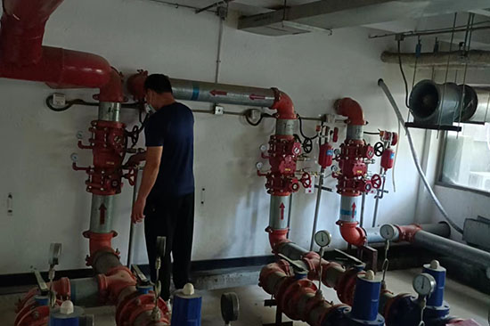 合規(guī)與安全并重：會議中心<a href=http://www.xiaofangweibao.com target=_blank class=infotextkey>消防維保</a>的法規(guī)標準與實踐路徑